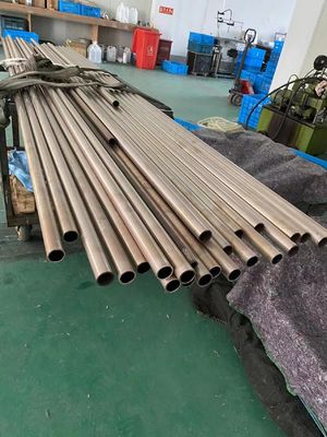 구리 니켈 파이프 이음새가 없는 어닐링된 페이  1 "2.5 MM EEMUA 144 SEC.1 합금 CN102 파이프