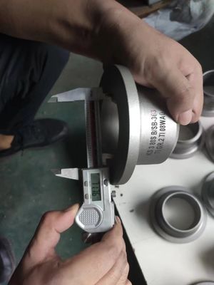 ASTM B366 단조 강철 플러그 4" 수나사 파이프 플러그 합금 강관 피팅